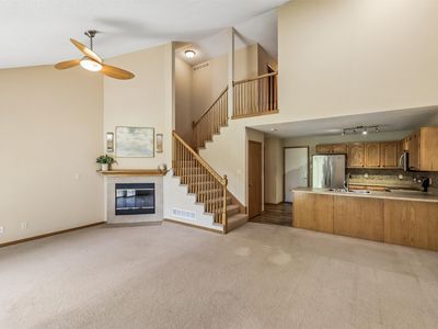 686 SE Williams Ct