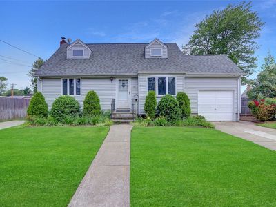 83 Old Farmingdale Road