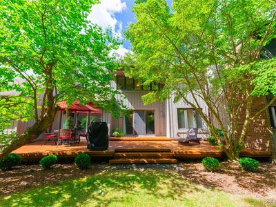Property at 9422 Hawthorne Glen Dr, Grosse Ile, MI