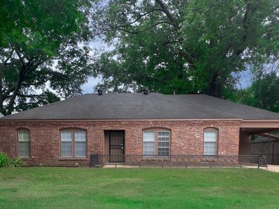 3553 Rhodes Ave
