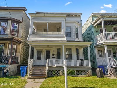 88 Woodlawn Avenue