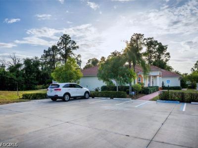 4607 Lee Blvd