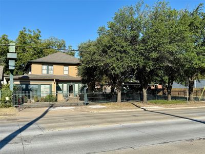 203B N Rockwall Ave
