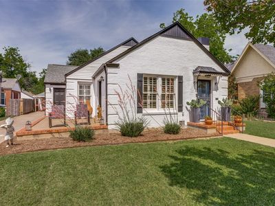 2316 Tremont Ave