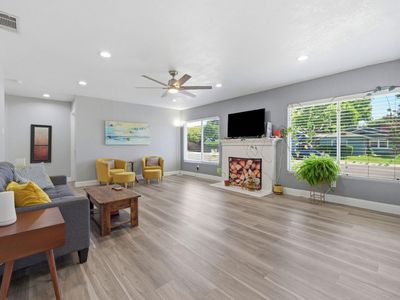 8565 Balboa Ave
