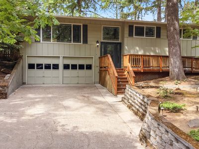 30 Coachman Dr