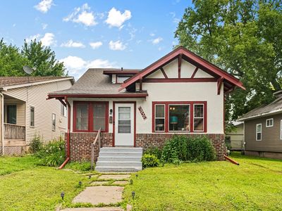 3230 Colfax Ave N