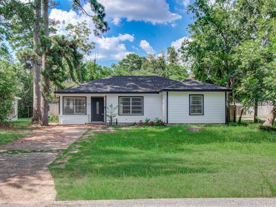 1100 Cowan Ave