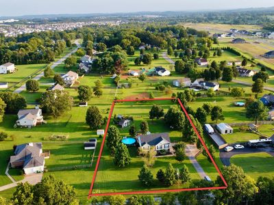 943 Beechcroft Rd