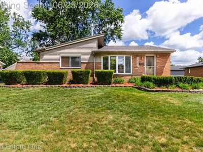 220 Winry Dr