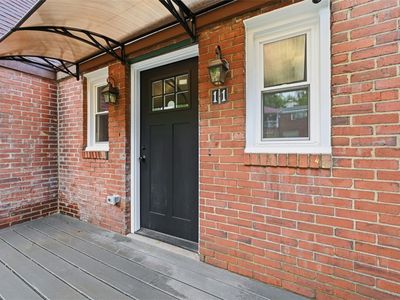 11 Lee Ave