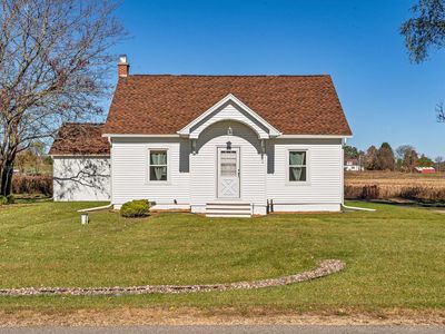 8256 County Highway BC