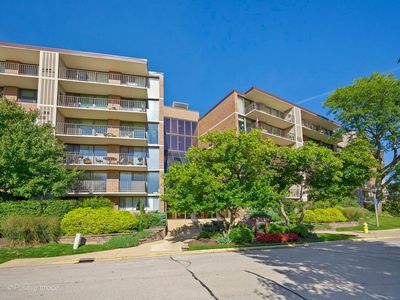2 S Atrium Way APT 407