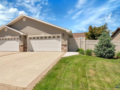 6808 Cambridge Ct