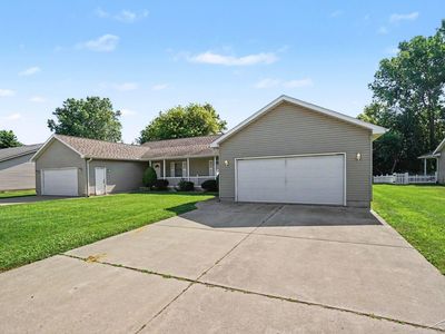 3072 Silverwood Dr