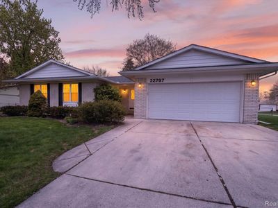 22797 Shadow Pine Way