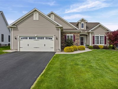 607 Pine Lakes Trl