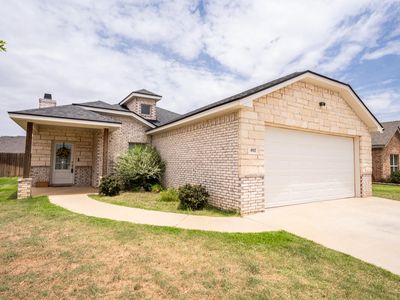 Property at 402 Cowboy Ln, Wolfforth, TX