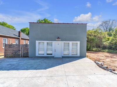 612 W Main St