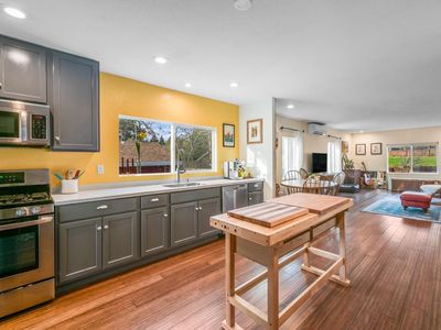 2103 Bodega Avenue