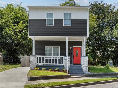 1019 Barney St