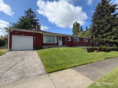 1402 S 44th Street