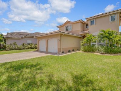 Property at 317 E Garden Cove Circle, Fort Lauderdale, FL
