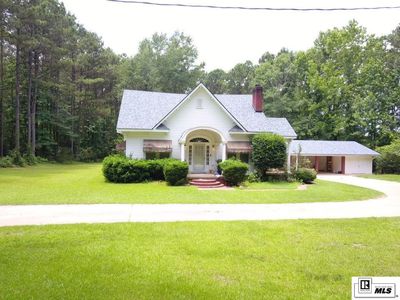 3163 Highway 33