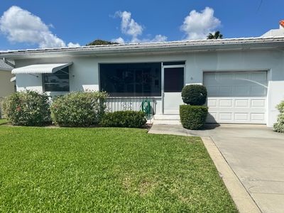 1205 N Palmway