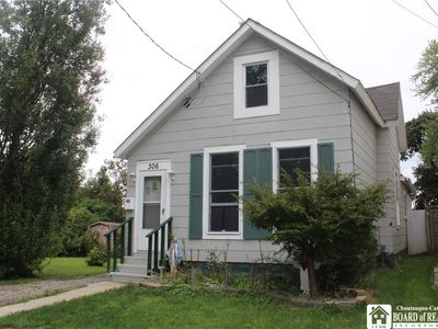 306 Robin St