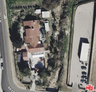 40518 Skypark Ln