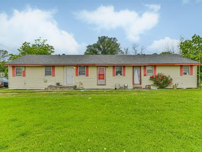 639 E Saint Charles Dr
