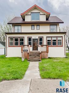 327 W Main St