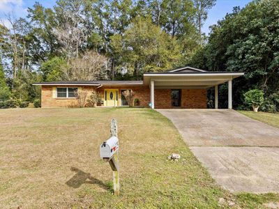 Property at 625 N Calhoun St, Quincy, FL