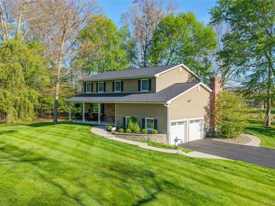 36 River Glen Road