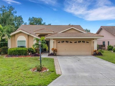 6104 NICOLE DRIVE