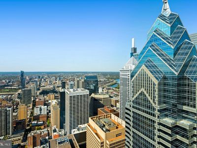 50 S 16th St UNIT 5303