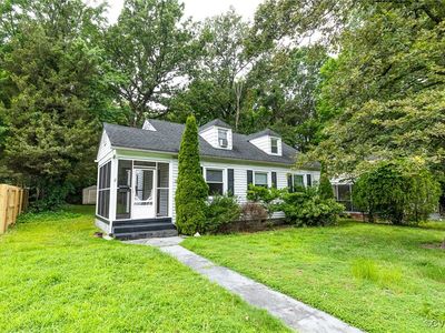 5204 Forest Hill Ave