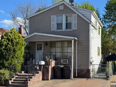 Property at 32 Phelps Ave, Bergenfield, NJ