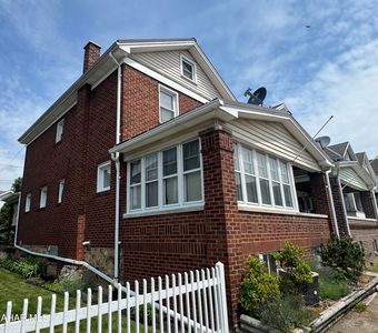2624 Oak Ave