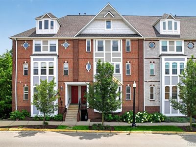 223 N Michigan Ave