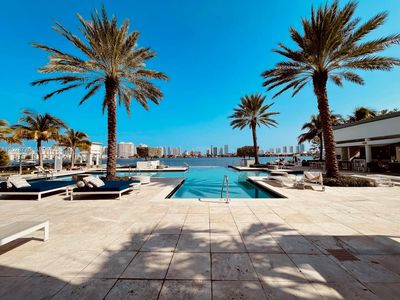 17111 Biscayne Blvd Unit 208