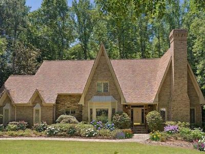 4957 Chedworth Dr