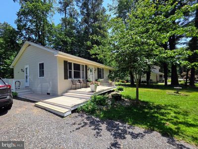 852 Whispering Pine Cir