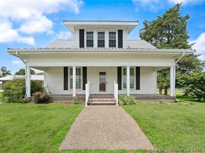 102 S 6th Street