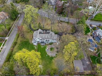 206 Montrose Ave
