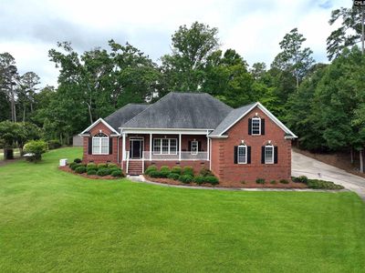 281 Edgewater Dr
