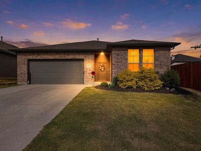 Property at 645 Pawprint Holw, Godley, TX