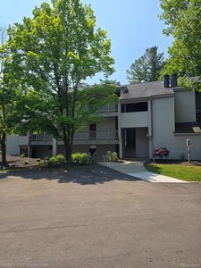 5714 N Creeks Xing