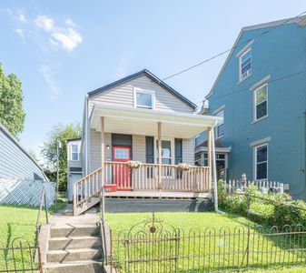 230 W 9th St